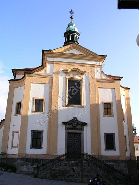 klášter piaristů s kostelem sv. Anny