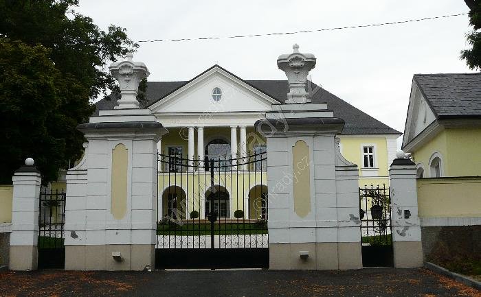 Klecany