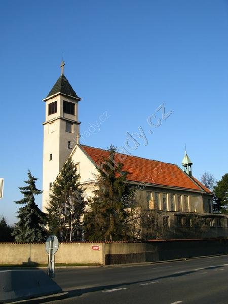 kostel Panny Marie Královny míru