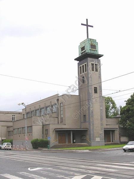 kostel sv. Josefa a selesiánský ústav Don Bosco