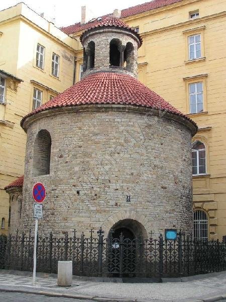 kostel sv. Kříže Menšího