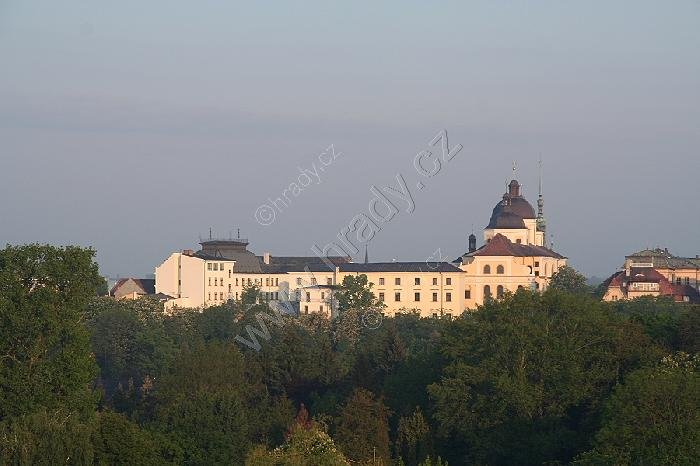 kostel sv. Michala s klášterem dominikánů