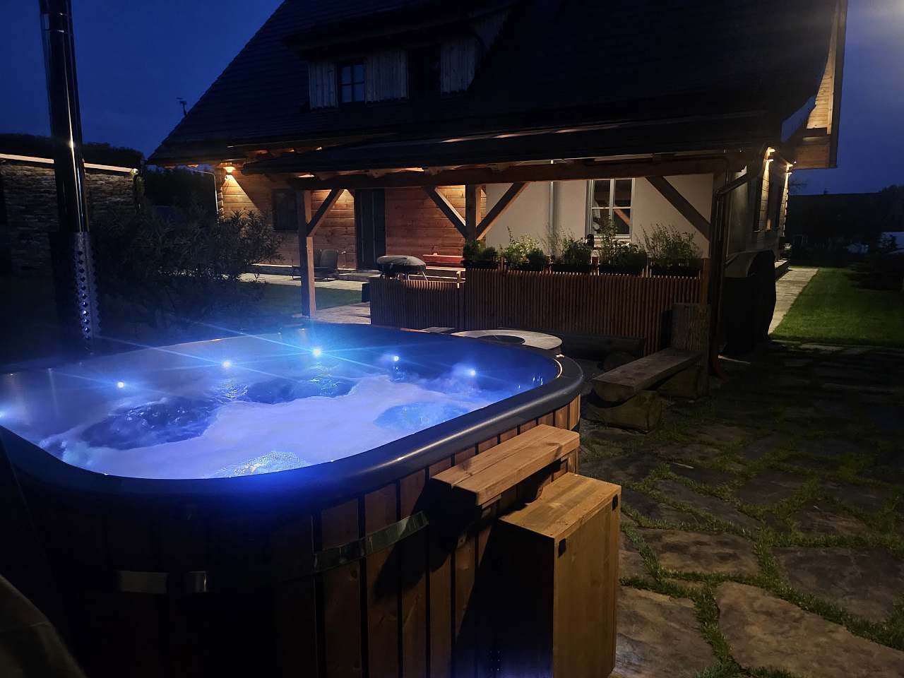 Koupací sud se slanou vodou