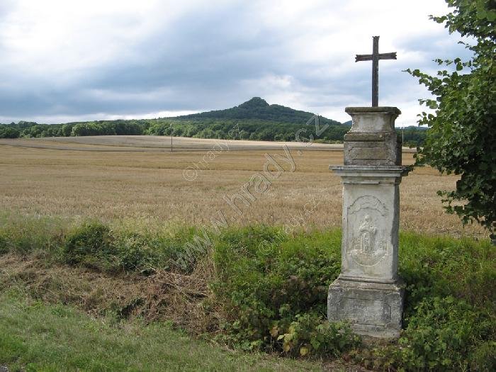 křížek u cesty