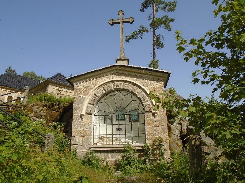 křížová cesta na poutní místo Panny Marie odpočívající na kameni s kaplí Božího hrobu