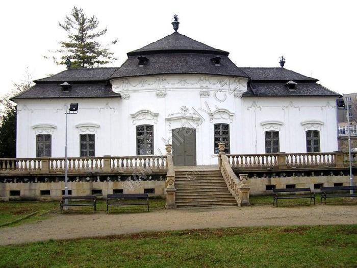 letohrádek Mitrovských