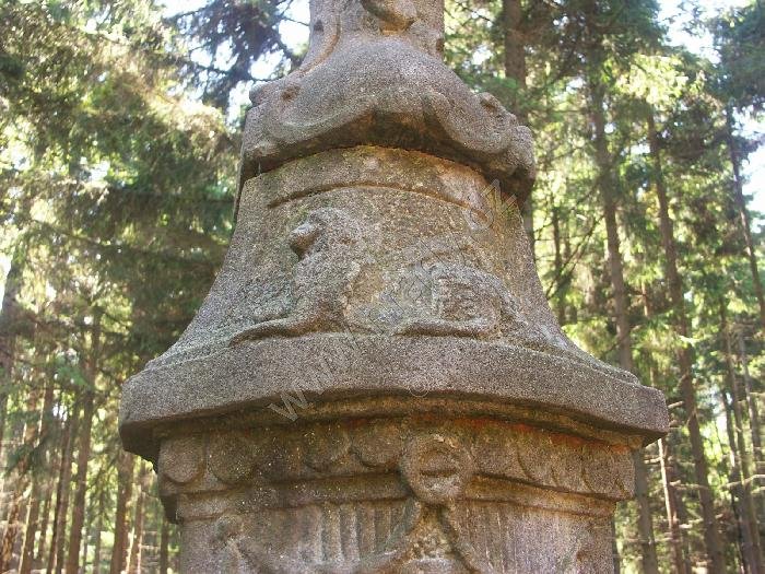 Machovský kříž