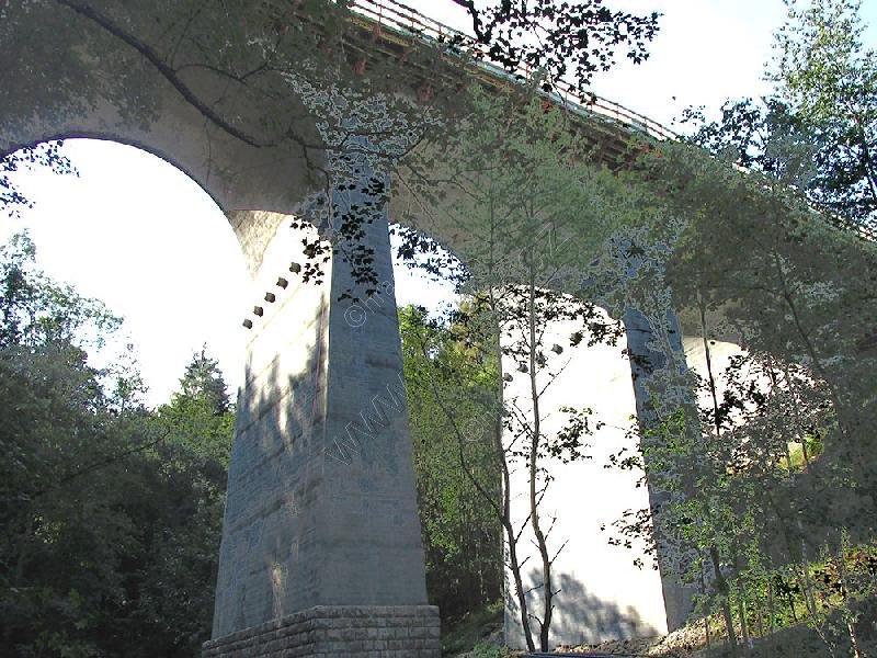 malý železniční viadukt