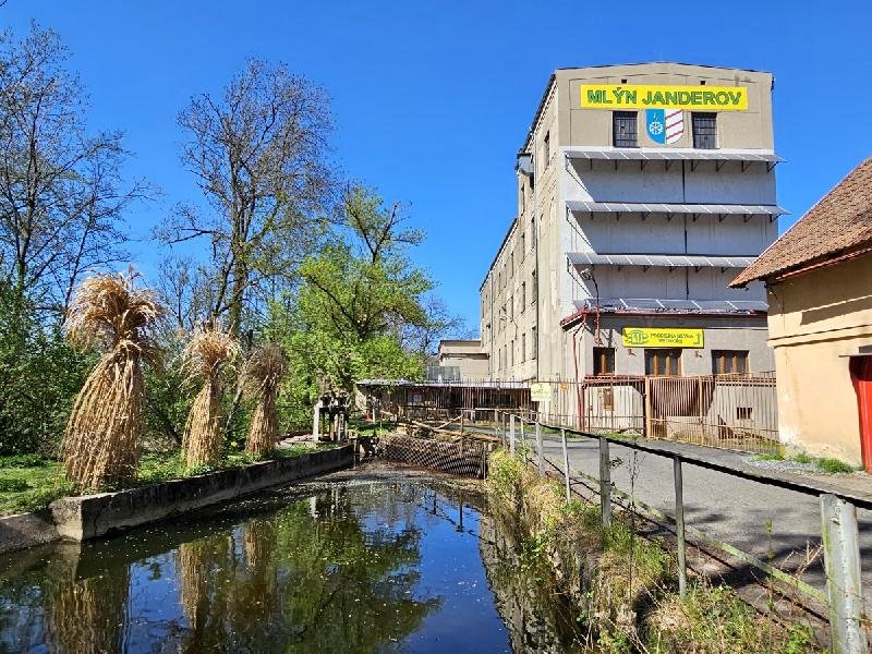 mlýn Janderov
