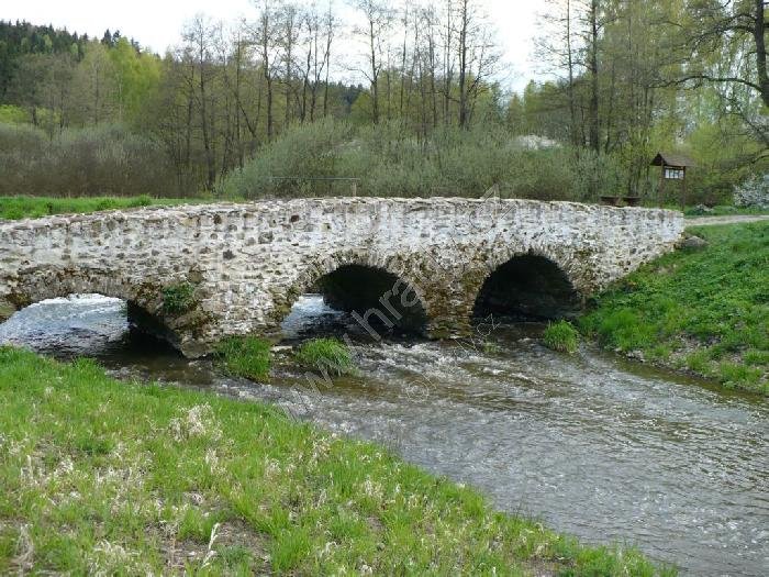 Most sv. Lutriána