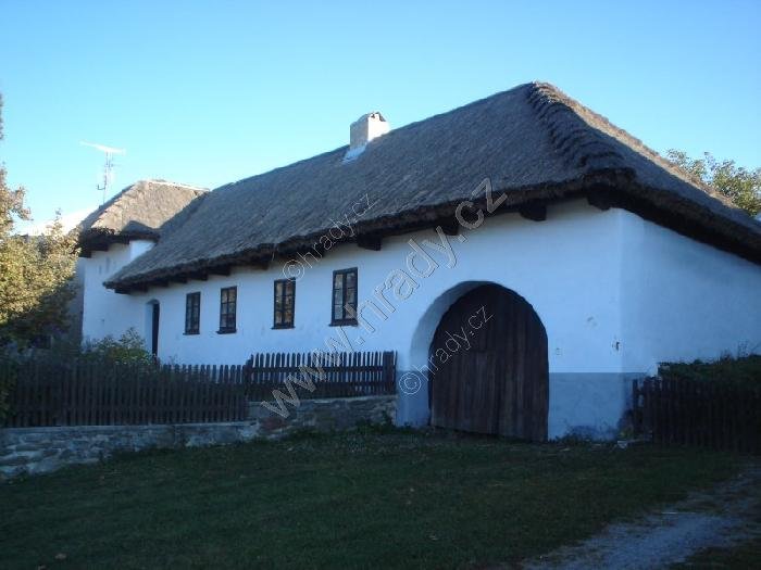 Muzeum tradičního bydlení a perleťářství