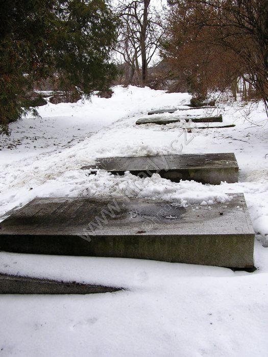 náhrobky rodu Kinských