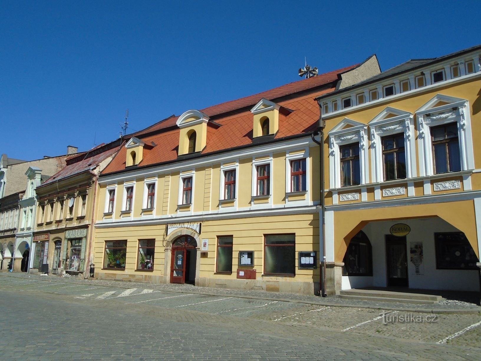 Náměstí Československé armády čp. 49 (Jaroměř, 13.5.2018)