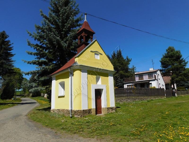 návesní kaple
