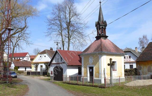 návesní kaple