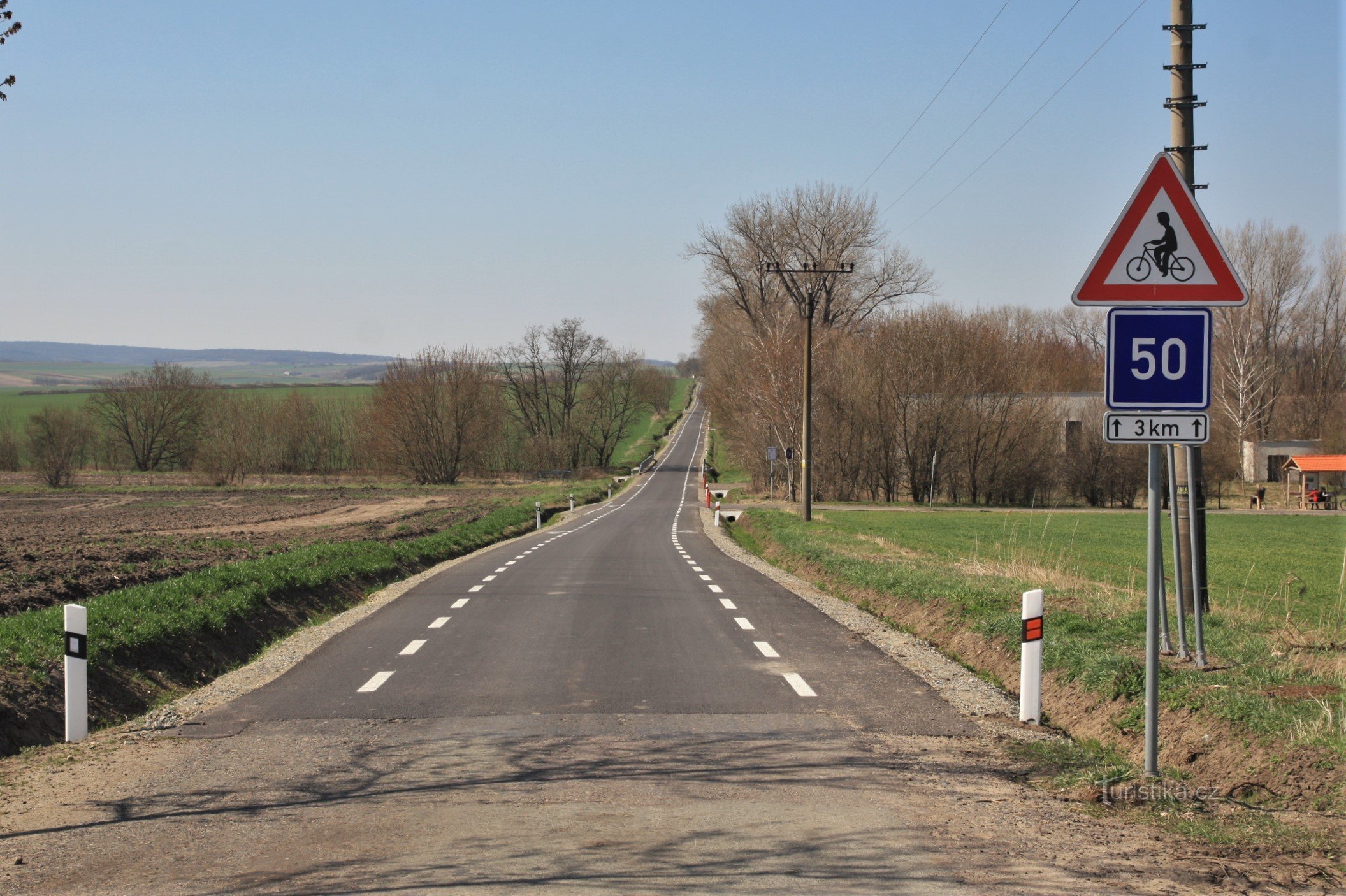 Nová komunikace začíná hned za městem