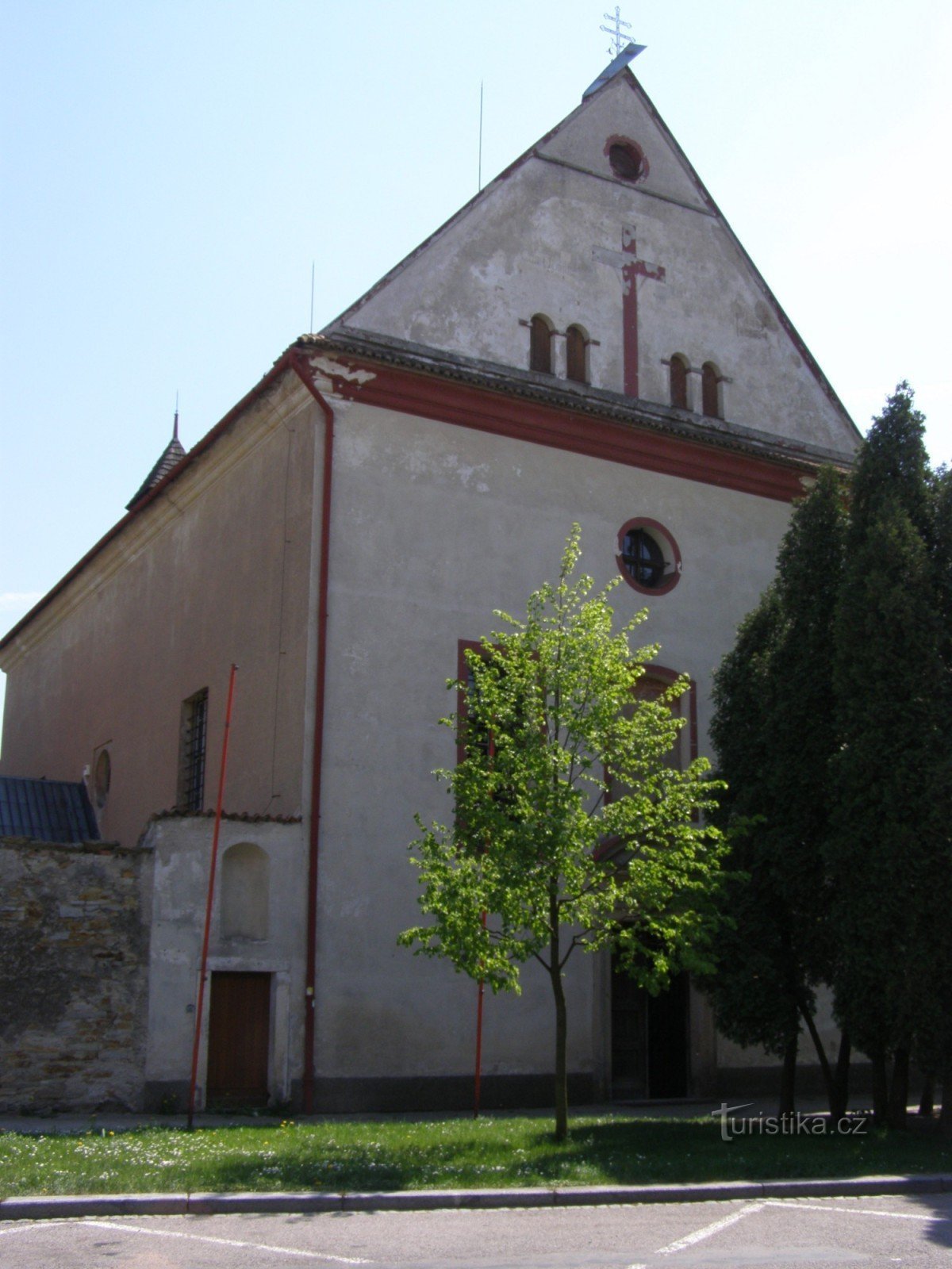 Opočno - kapucínský klášter s kostelem Panny Marie