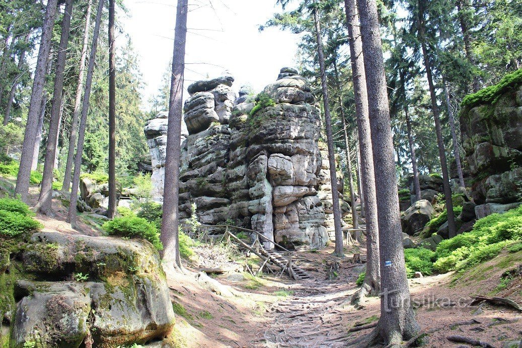 Ostaš, pohled k bludišti