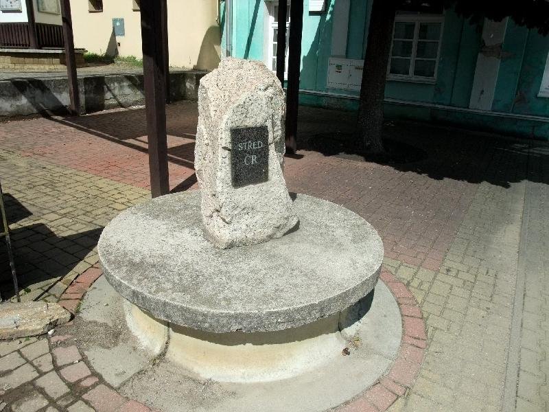 památník geografického středu ČR