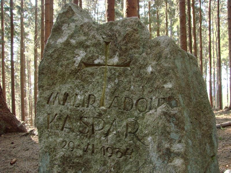 pamětní kámen Adolfa Kašpara