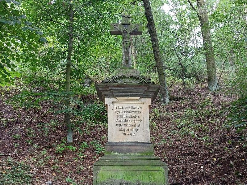 pamětní kříž pod Budčí