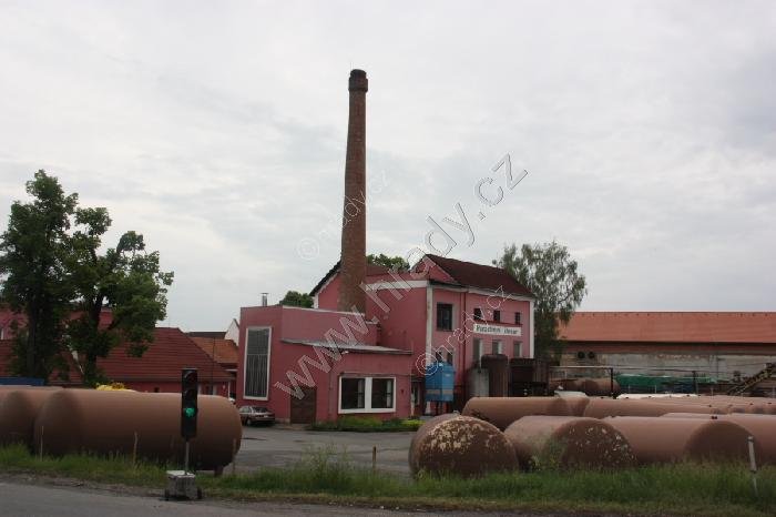 parostrojní lihovar