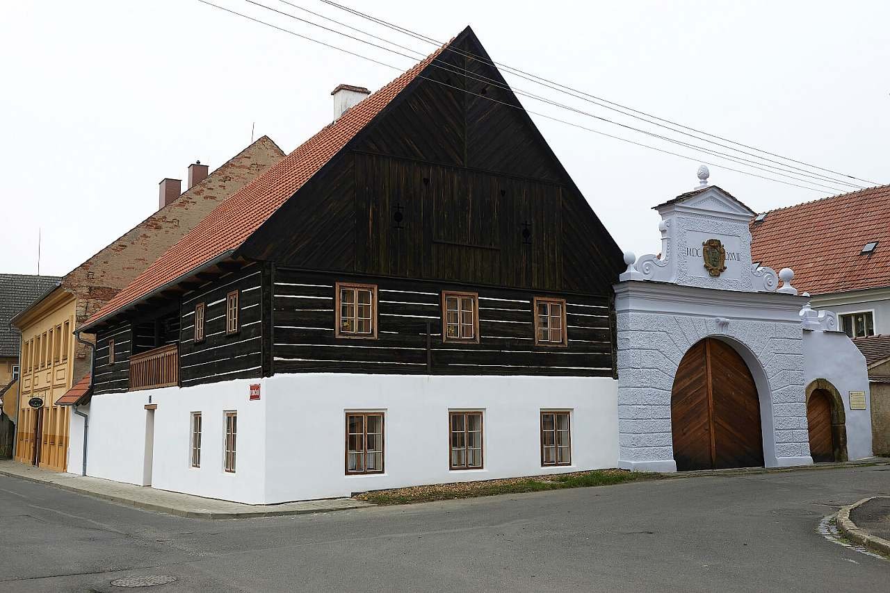 Penzion U Rybníka - ubytování v roubence Úštěk