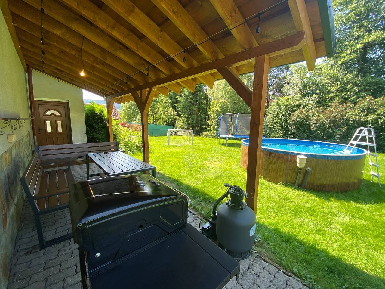 Pergola a zahrada