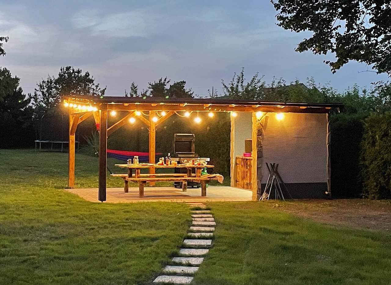 Pergola s letní kuchyní