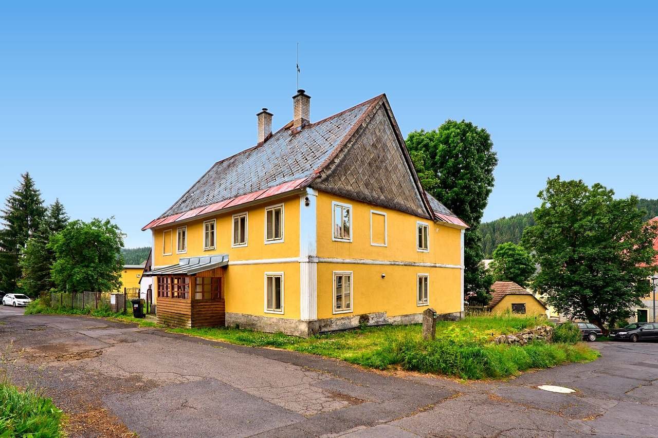 Perninková chaloupka – pohled na chalupu
