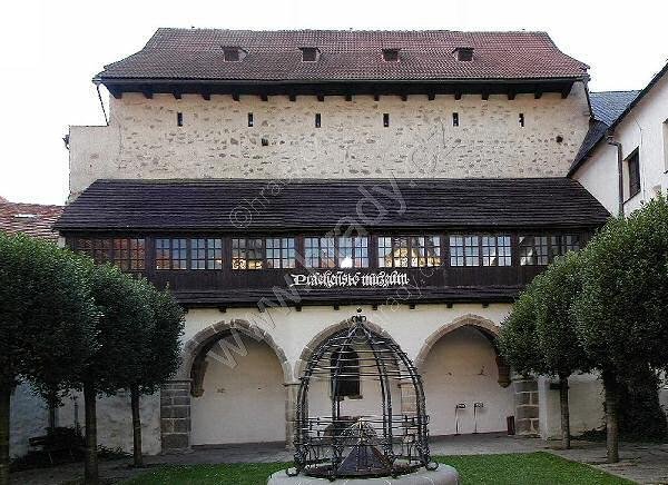 Písek