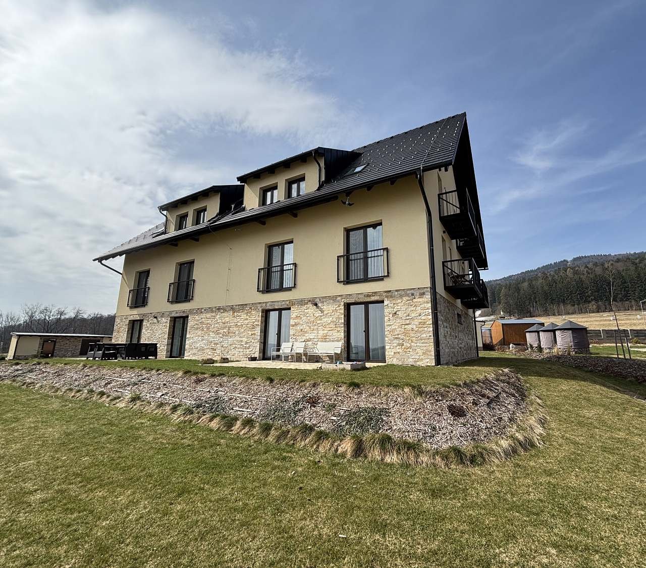 Pohled na apartmány na ,,Bukovce"