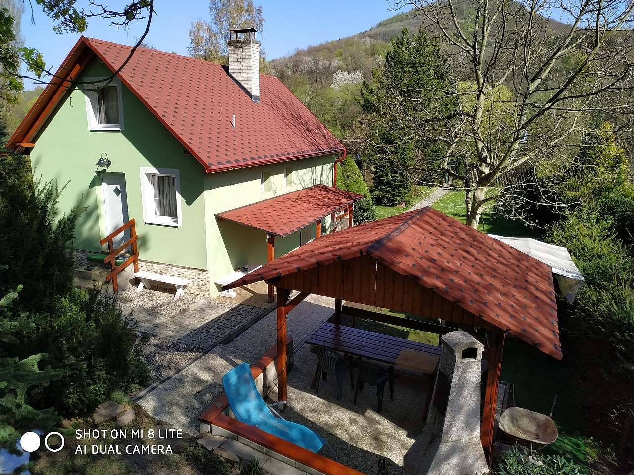 Pohled na chatu od západu