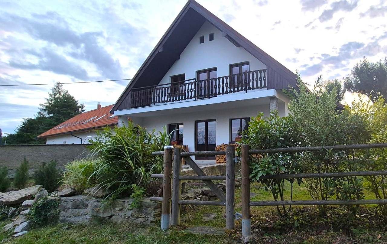 Pohodička u lesa