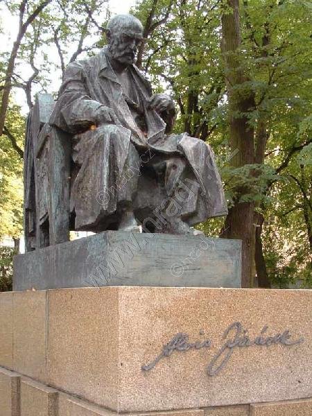 pomník Aloise Jiráska