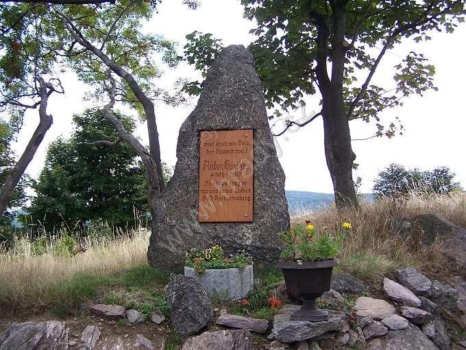 pomník Antona Günthera