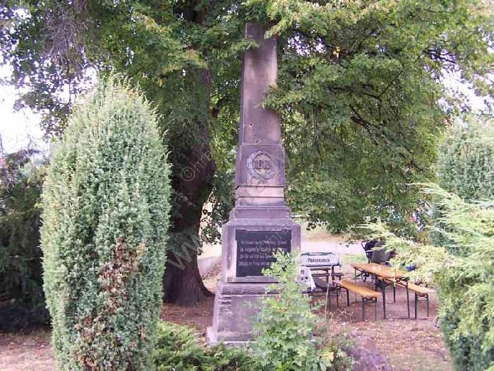 pomník bitvy u Chlumce a Přestanova 1813