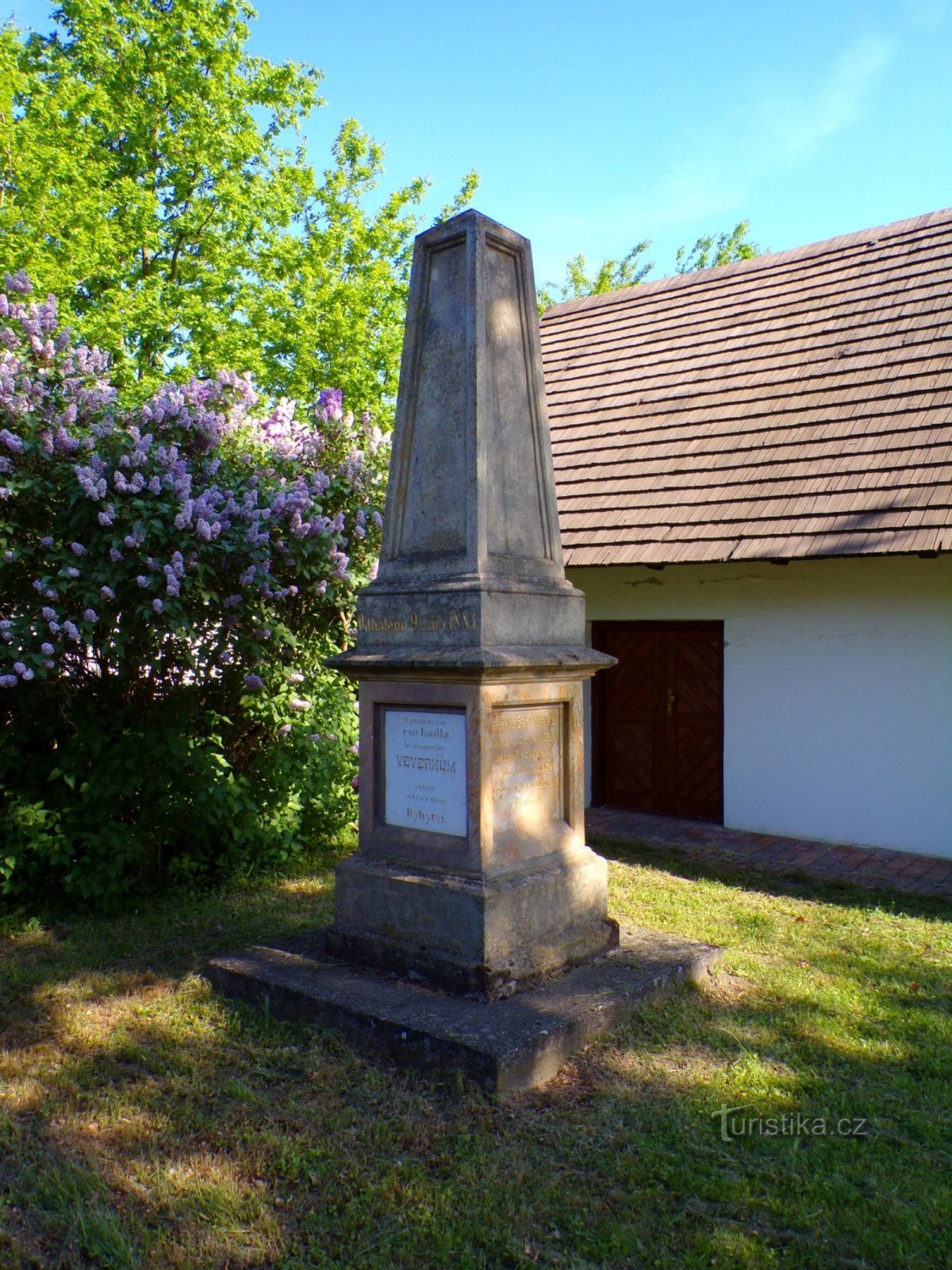 Pomník bratrancům Veverkovým (Rybitví, 14.5.2022)