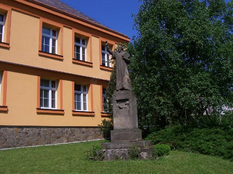 pomník J.A.Komenského