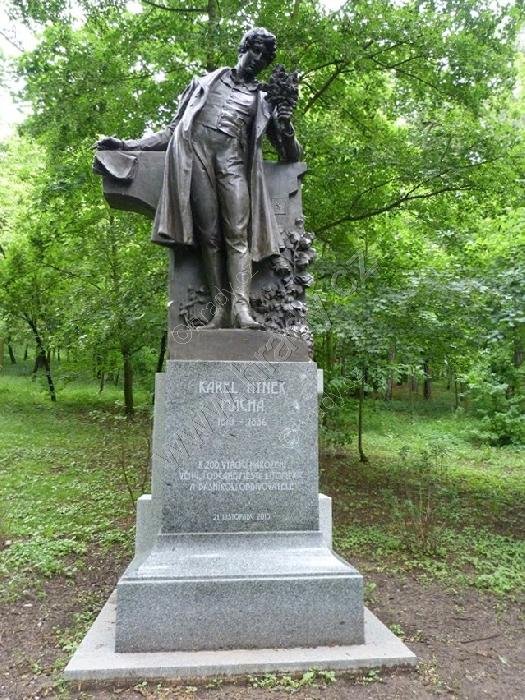 pomník Karla Hynka Máchy