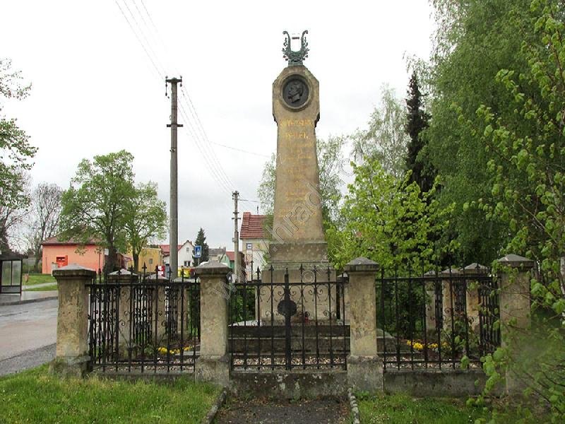 pomník Vítězslava Hálka