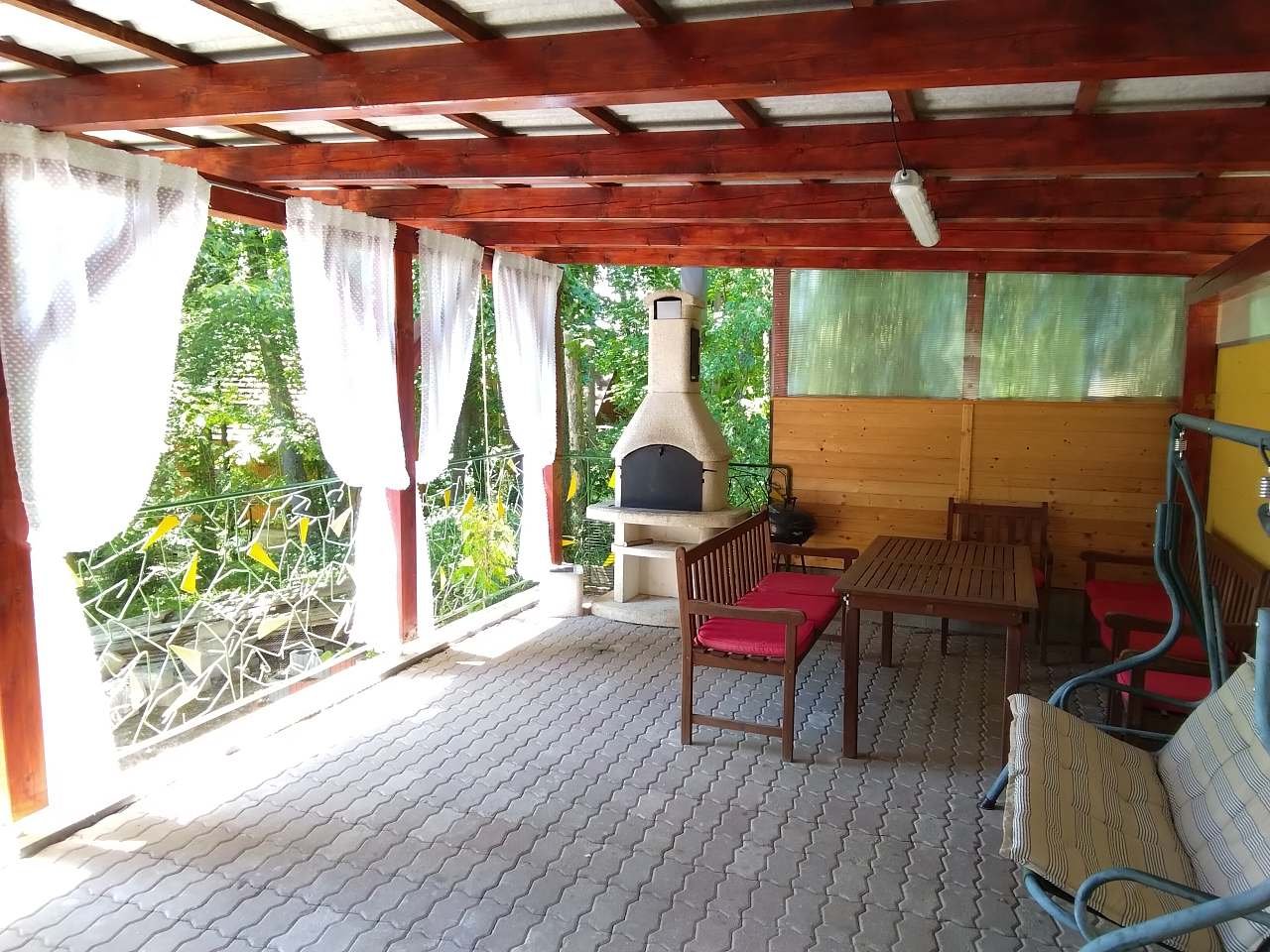 Posezení s krbem