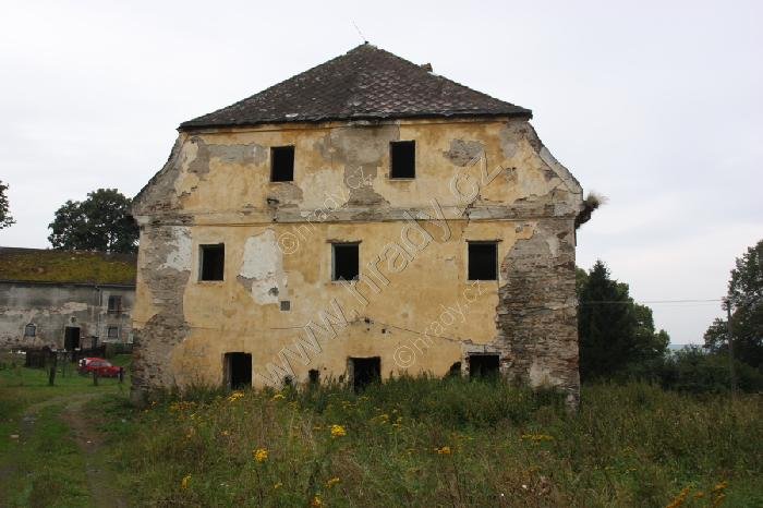 Poutnov