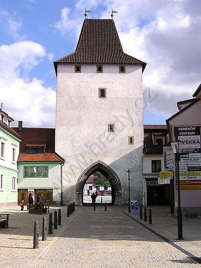 Pražská (Dolní) brána