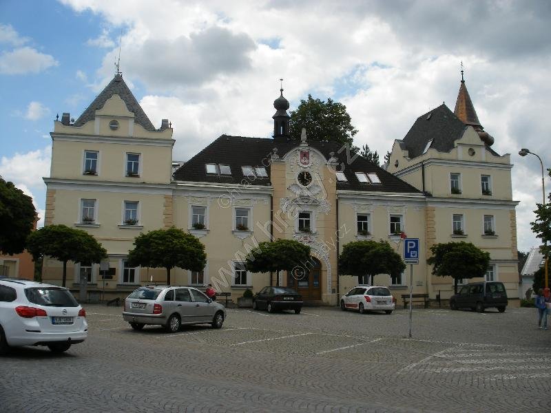 radnice s kašnou