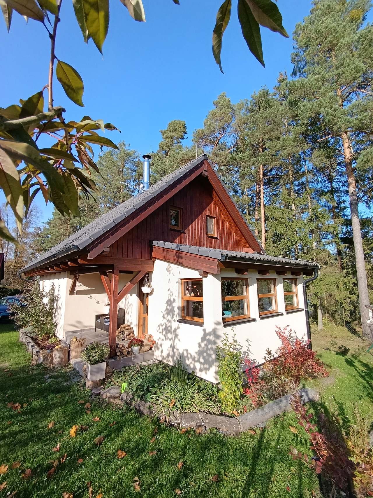 Říjen na chatě - pohled ze zahrady
