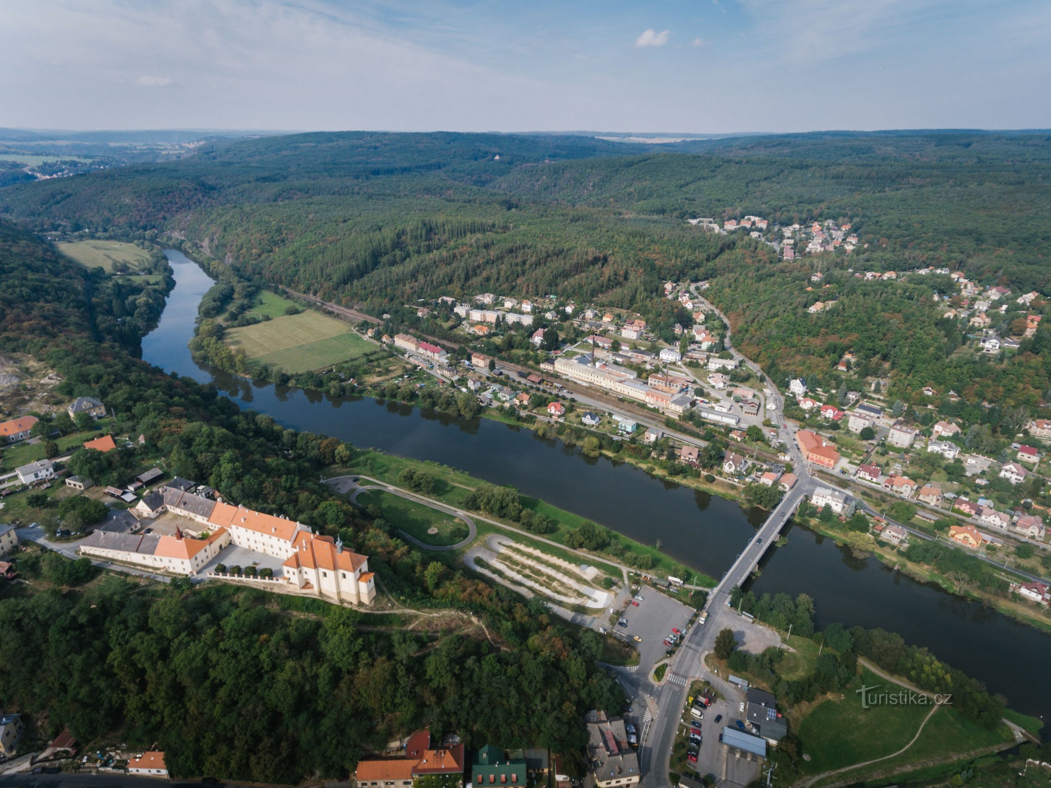 Rodinná sklárna Rückl, Nižbor
