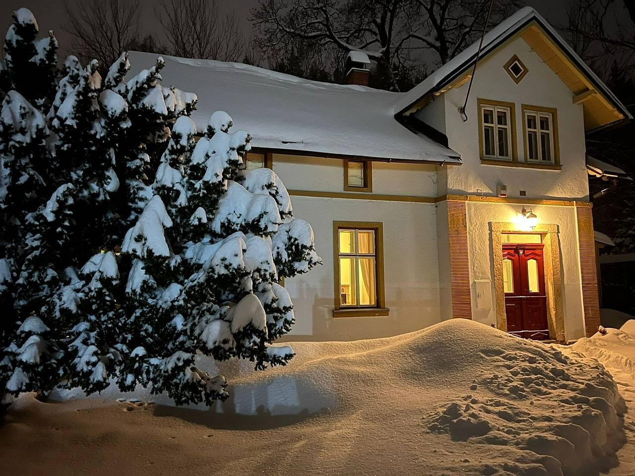 Romantický dům u řeky - V zimě