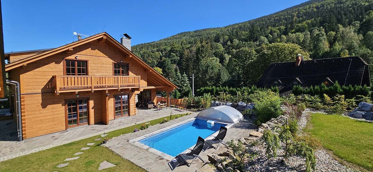 Roubená chata Dřevěnka - Venkovní fotografie