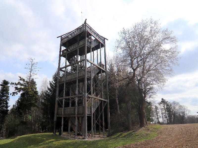 Dobře ukrytá rozhledna Járy Cimrmana